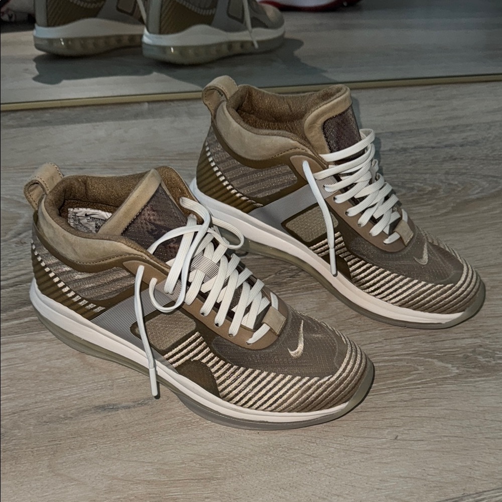 Nike John Elliot X LeBron icon